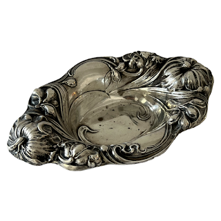 Sterling Silver Floral Repoussé Small Oval Bowl