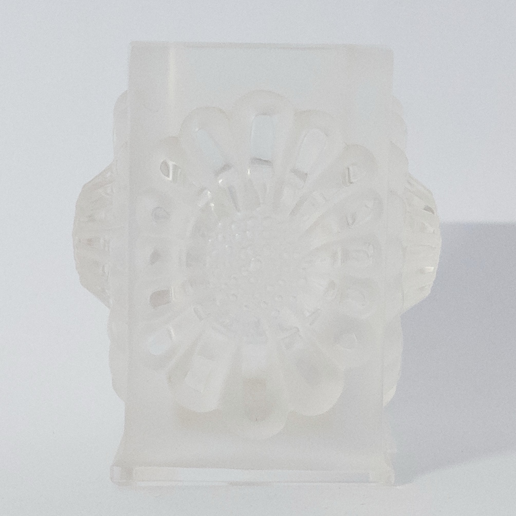 Lalique Crystal Paquerettes Cigarette Vase