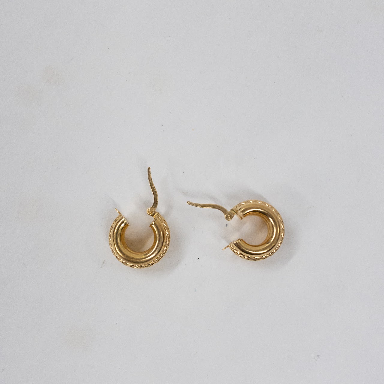 14K Gold Lord & Taylor Decorative Banded Shrimp Curl Earrings