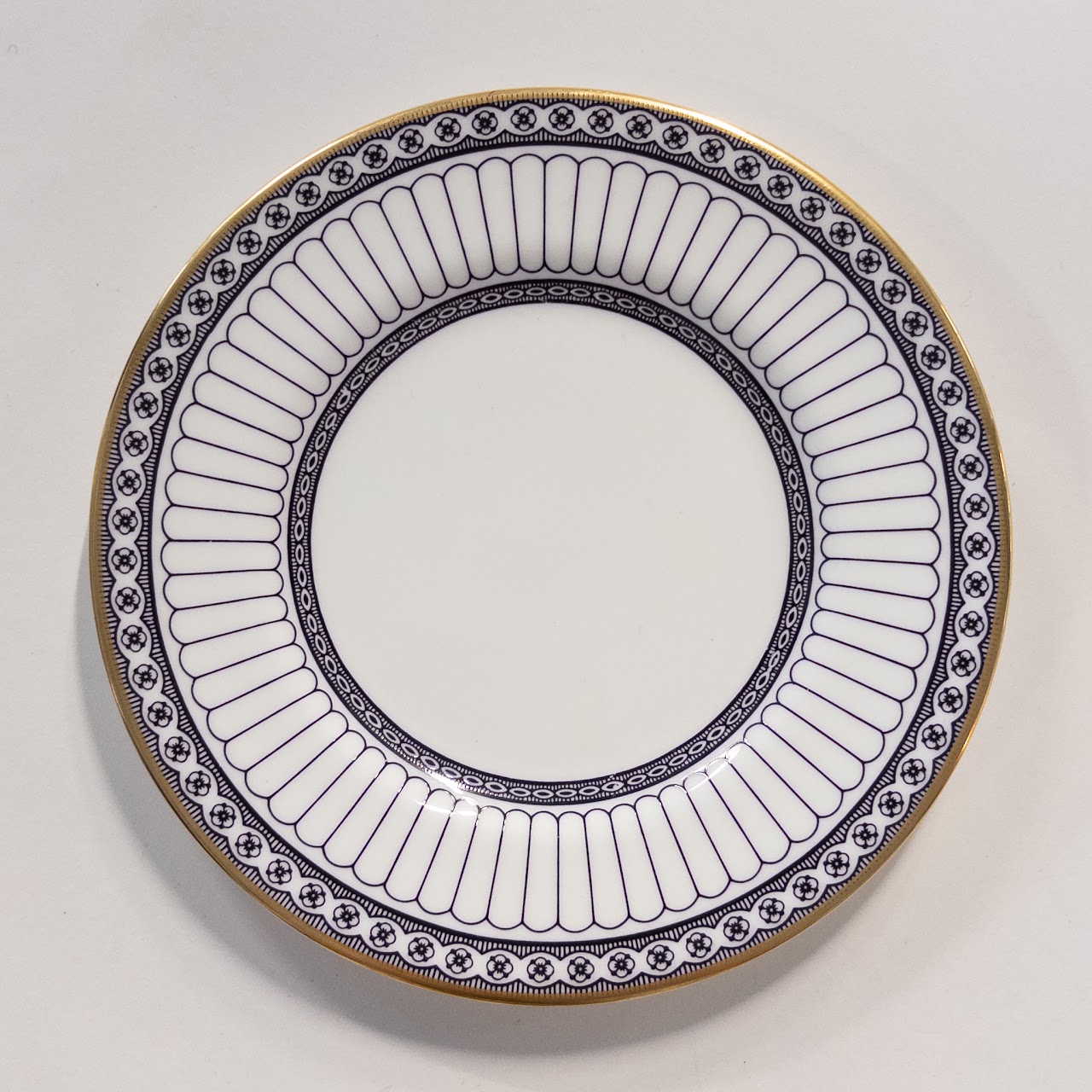 Wedgwood Colonnade Black Bone China Dishware Service for Eleven