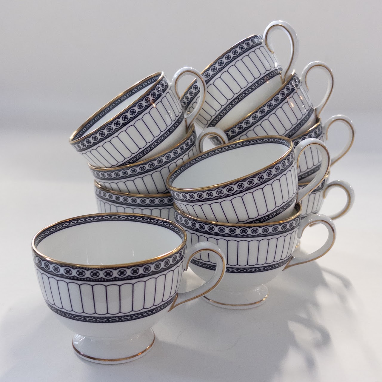 Wedgwood Colonnade Black Bone China Dishware Service for Eleven