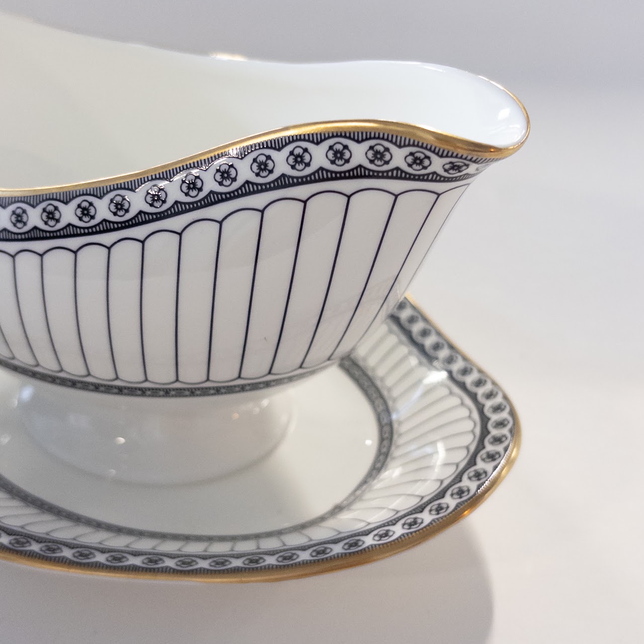 Wedgwood Colonnade Black Bone China Dishware Service for Eleven