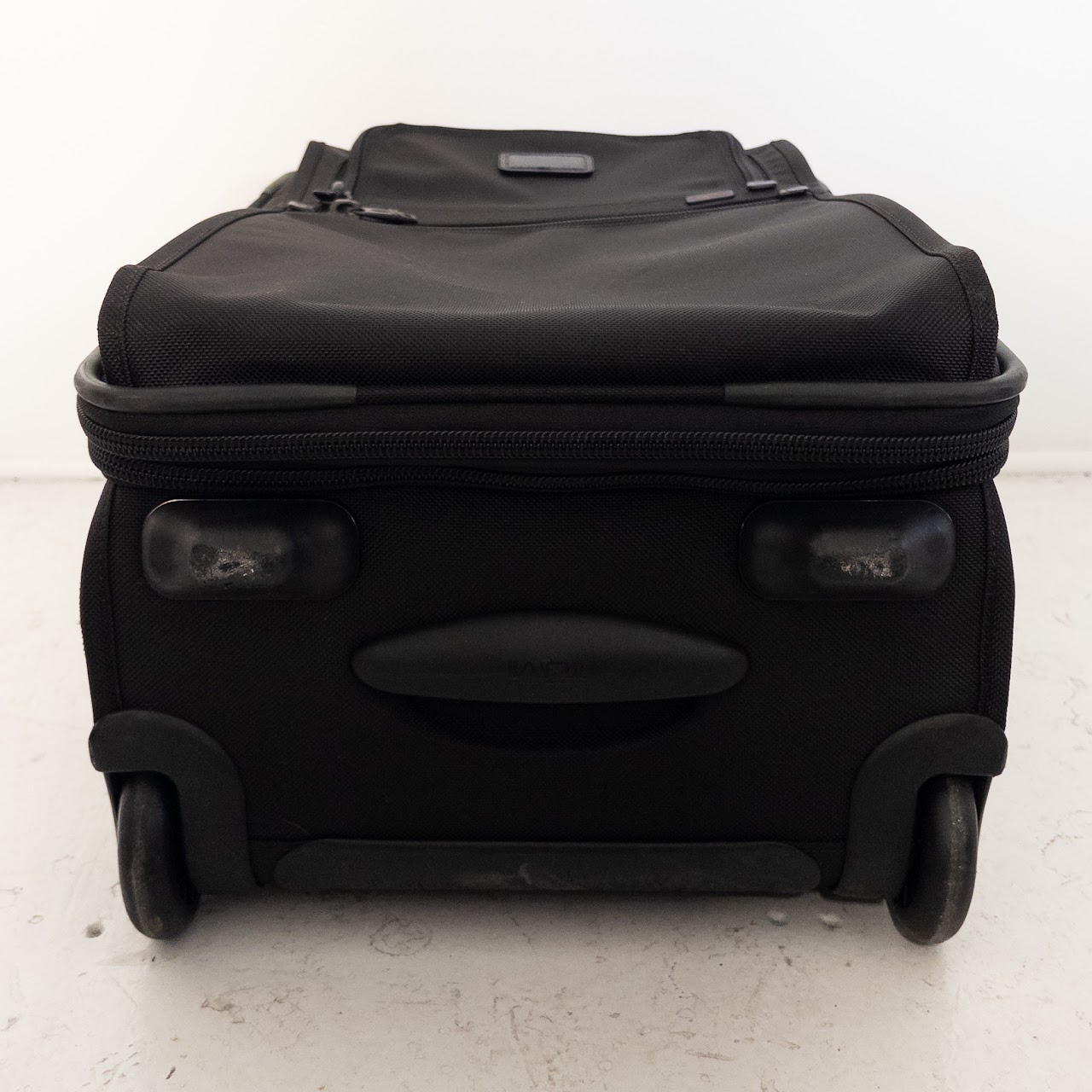 Tumi Alpha 2 Frequent Traveler Expandable Carry-On Suitcase in Black