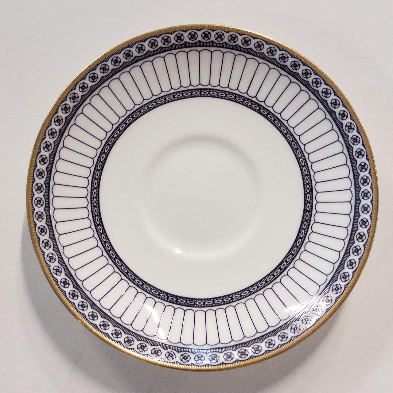 Wedgwood Colonnade Black Bone China Dishware Service for Eleven