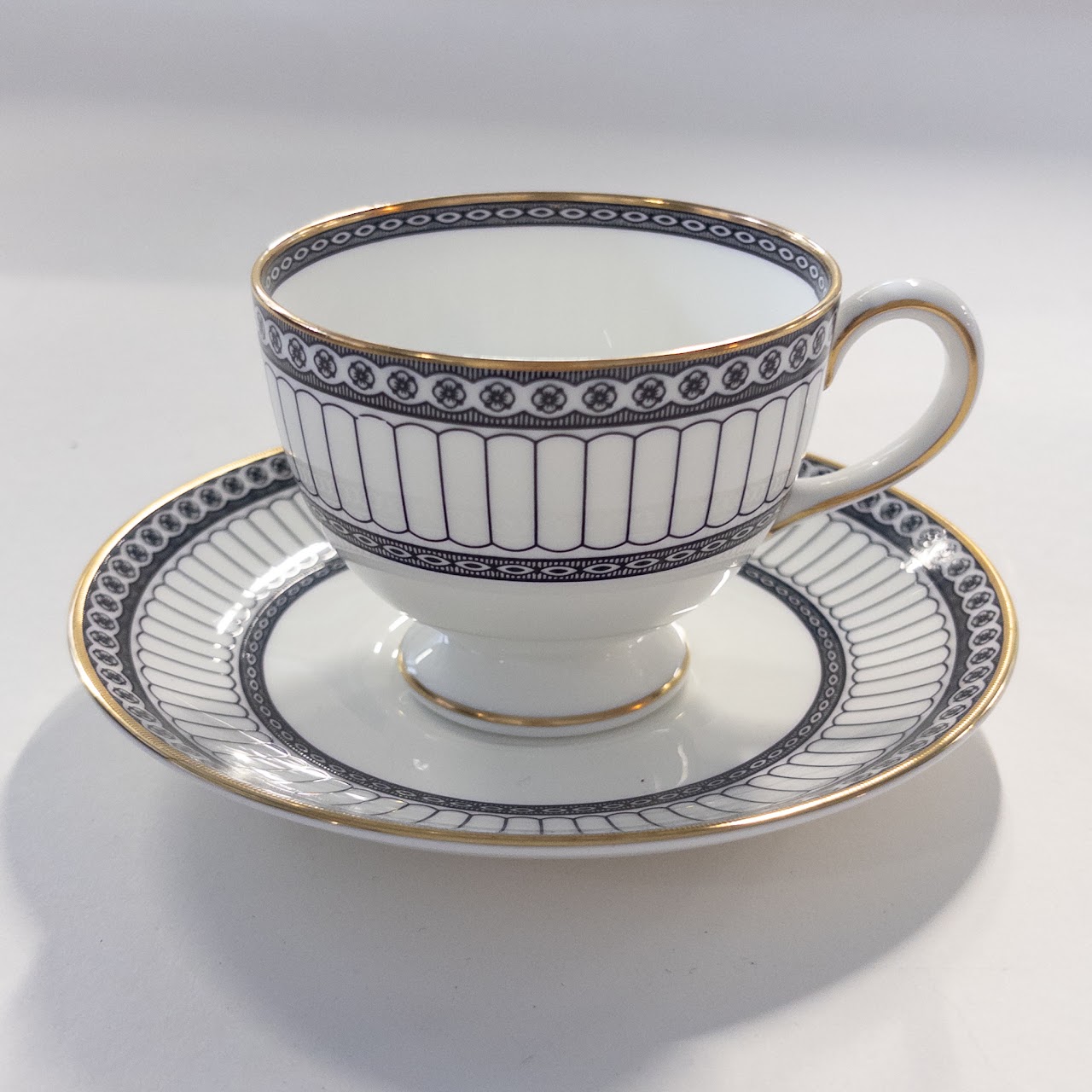 Wedgwood Colonnade Black Bone China Dishware Service for Eleven