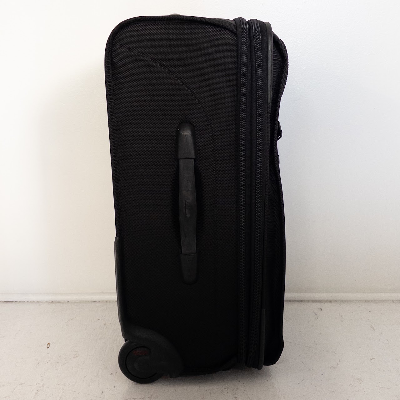 Tumi Alpha 2 Frequent Traveler Expandable Carry-On Suitcase in Black