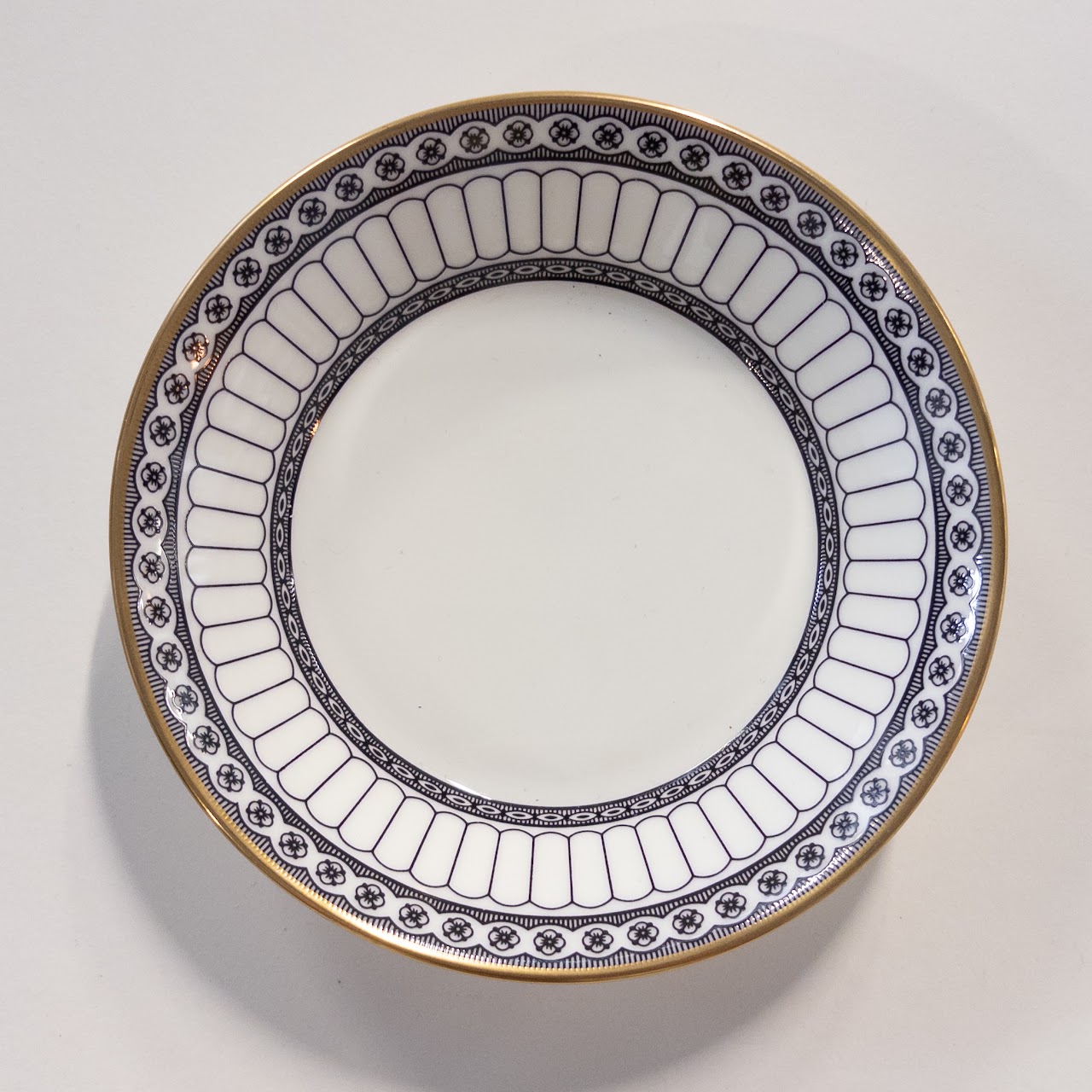 Wedgwood Colonnade Black Bone China Dishware Service for Eleven