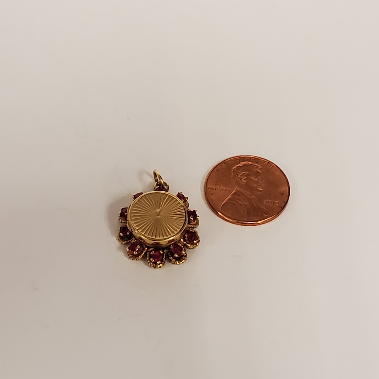 14K Gold Red Stone Flower Locket