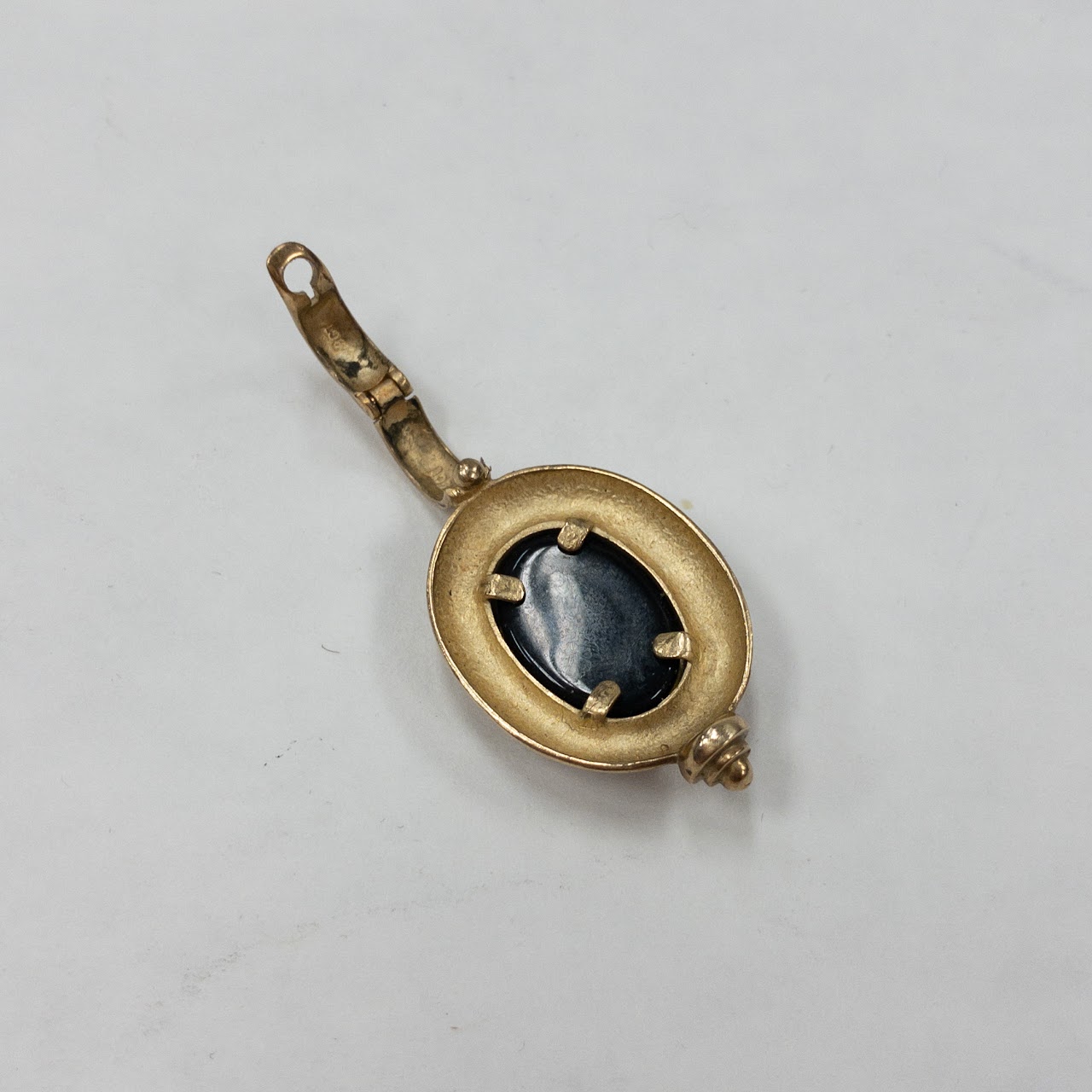 9K Gold & Onyx Pendant