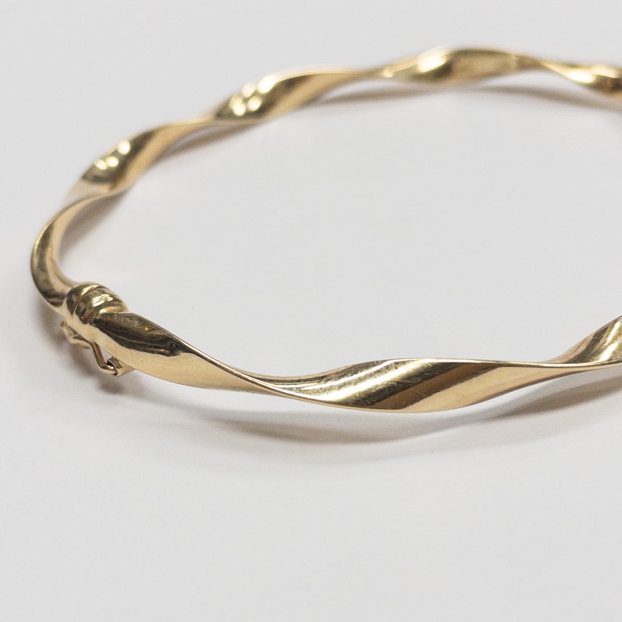 14K Gold Twist Bangle