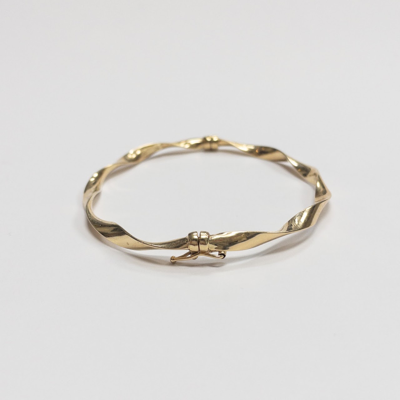 14K Gold Twist Bangle