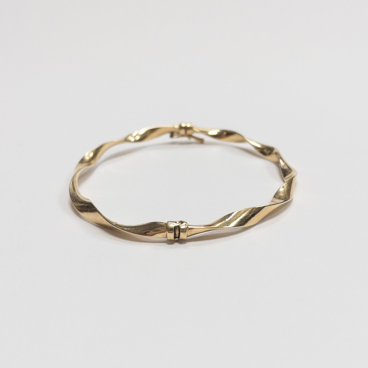 14K Gold Twist Bangle