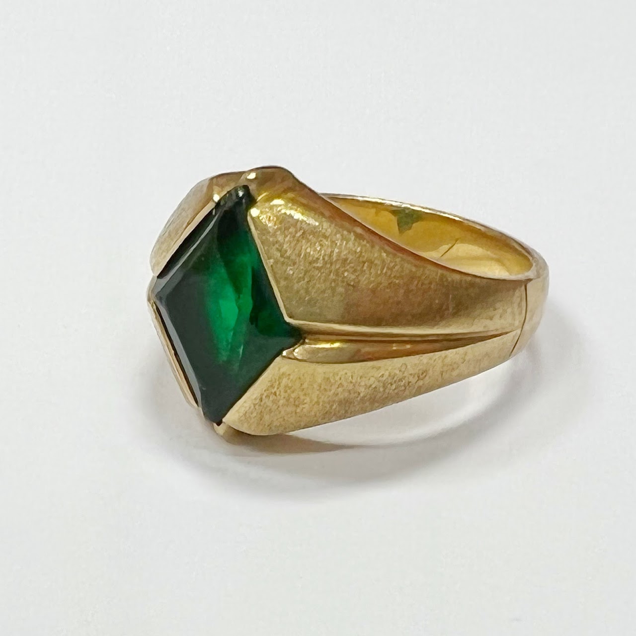 10K Gold & Green Stone Ring