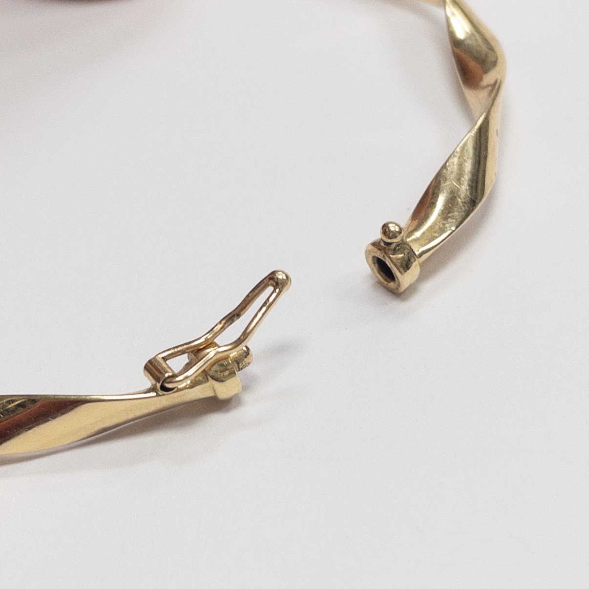 14K Gold Twist Bangle