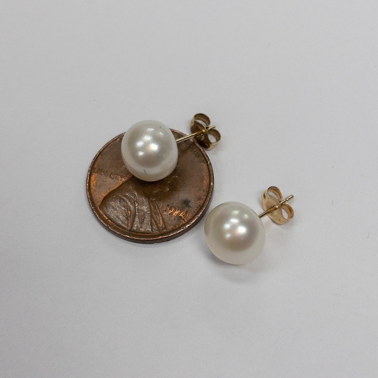 14k Gold & Pearl Stud Earrings