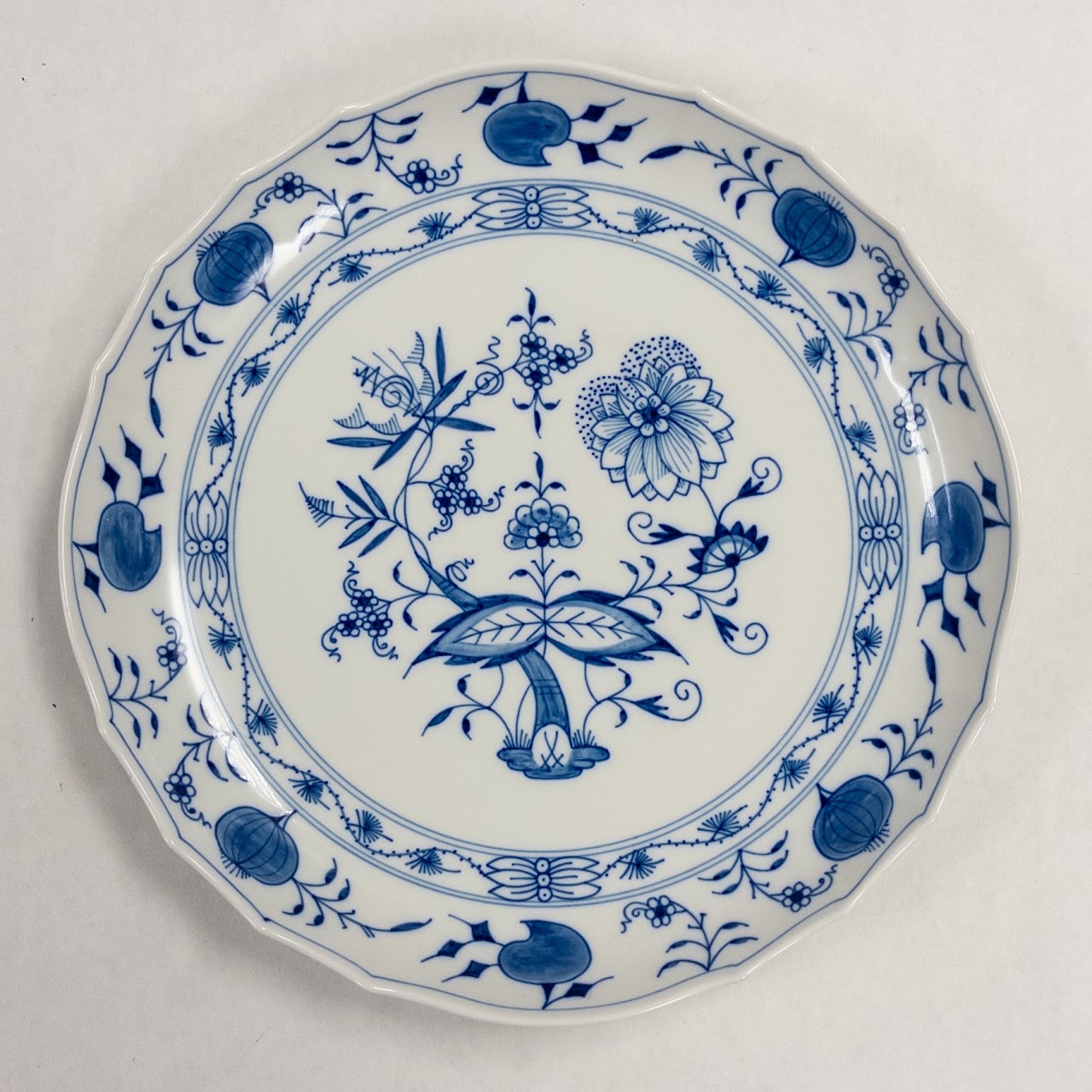 Meissen Blue Onion Pierced Plate Set and Serving Plate