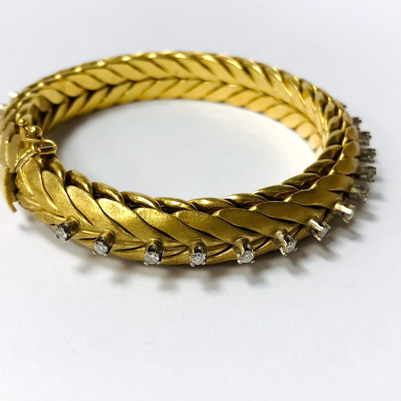 18K Gold & Diamond Herringbone Mesh Bangle