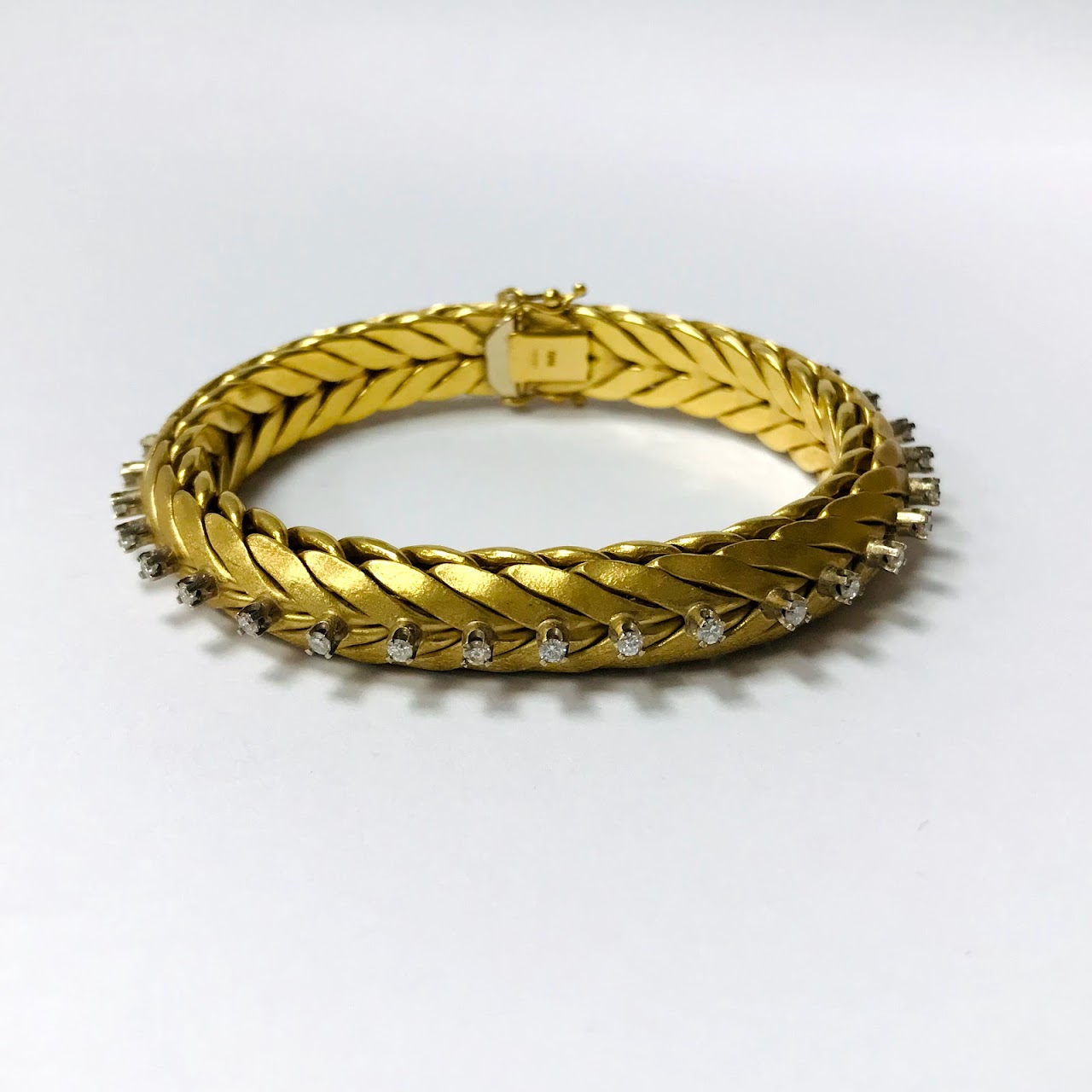 18K Gold & Diamond Herringbone Mesh Bangle