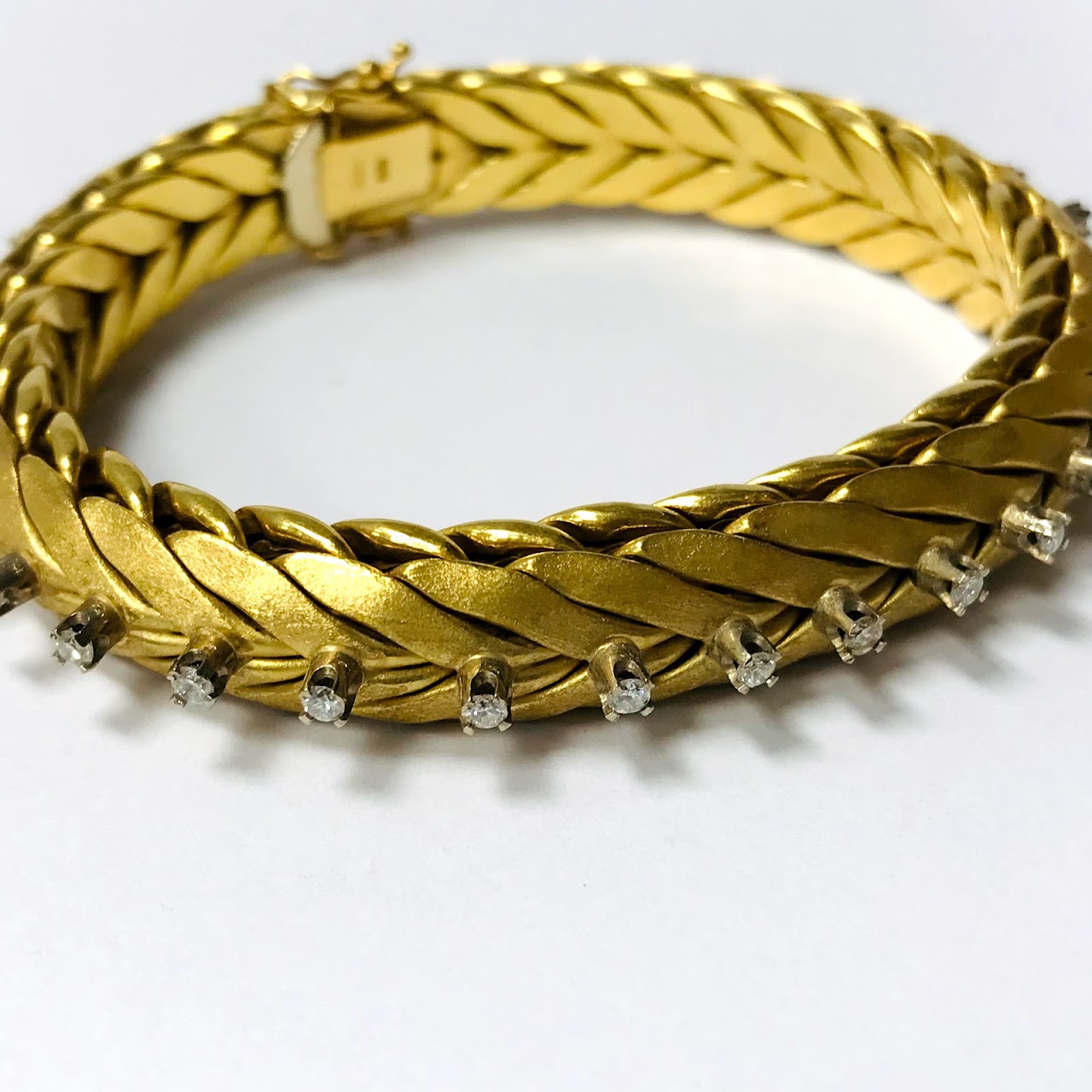 18K Gold & Diamond Herringbone Mesh Bangle