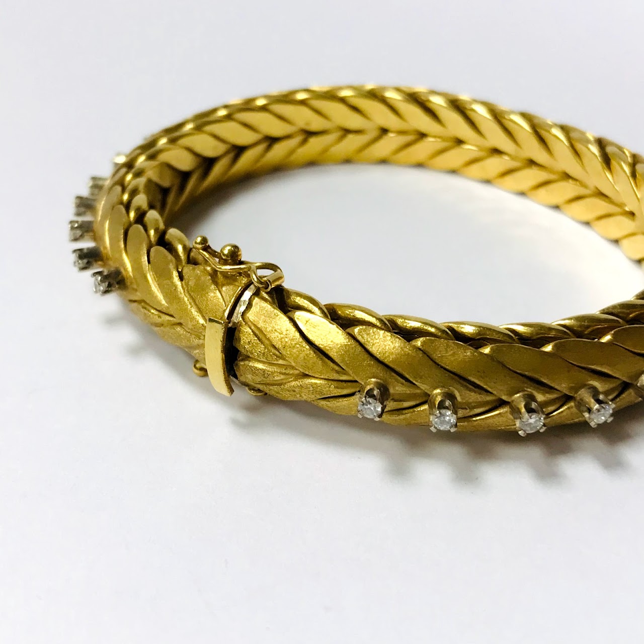 18K Gold & Diamond Herringbone Mesh Bangle