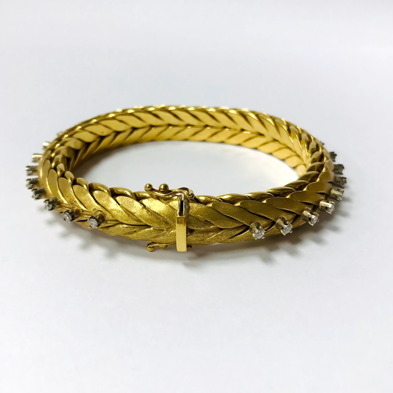 18K Gold & Diamond Herringbone Mesh Bangle