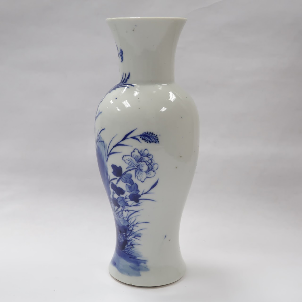 Chinese Export Antique Nanking Porcelain Vase