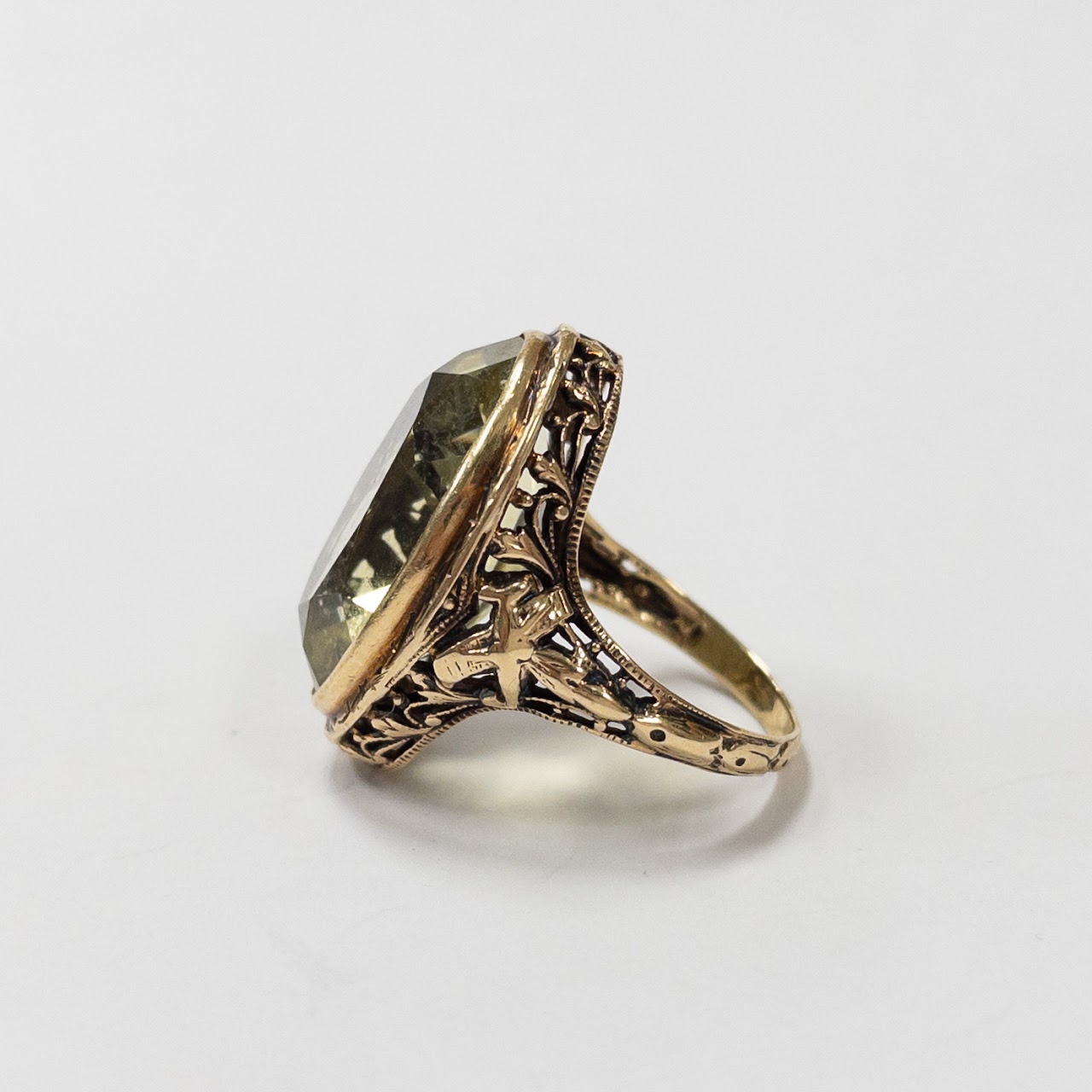 14K Gold & Peridot Antique Ring