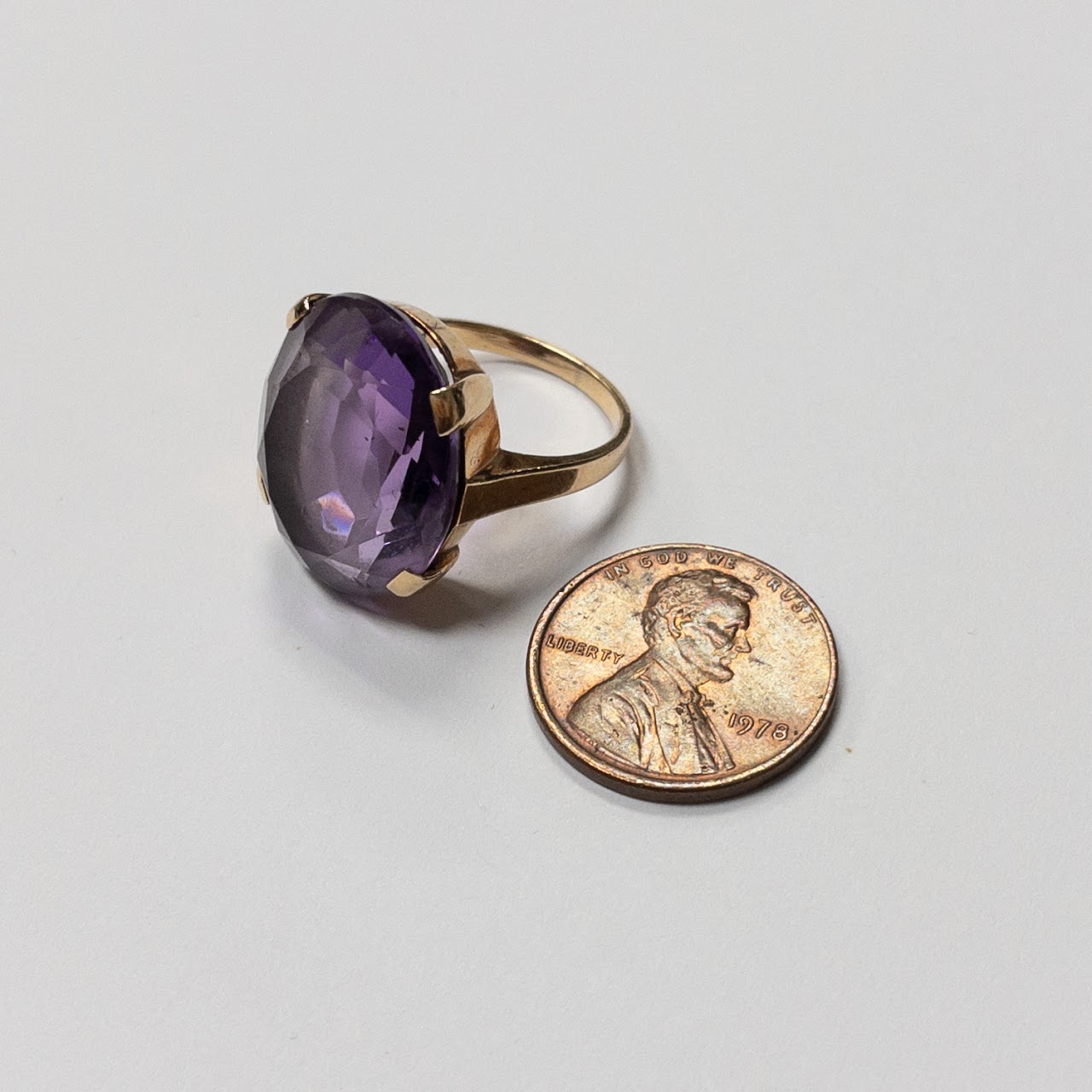 14K Gold & Amethyst Ring