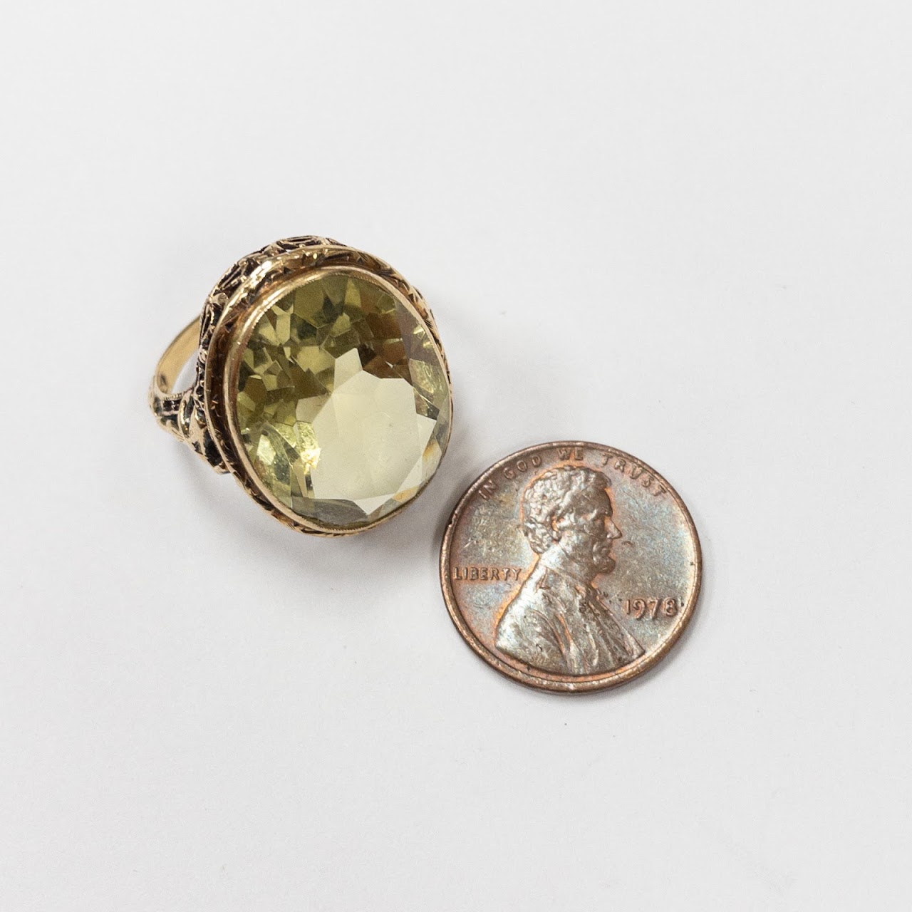 14K Gold & Peridot Antique Ring