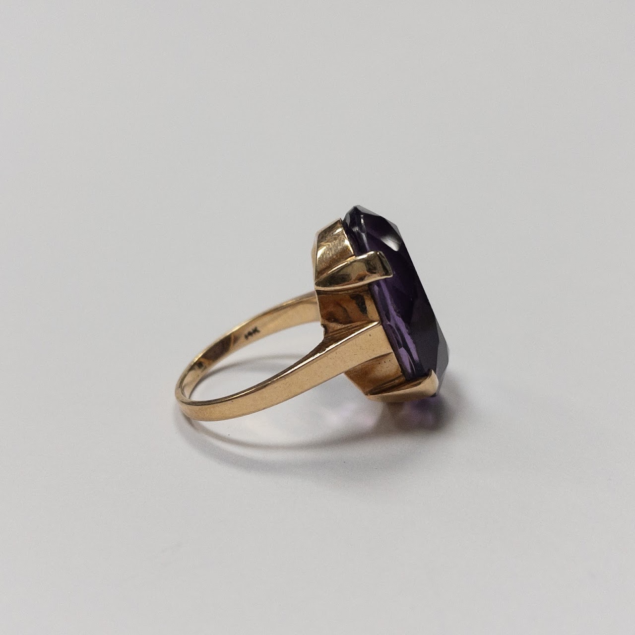 14K Gold & Amethyst Ring