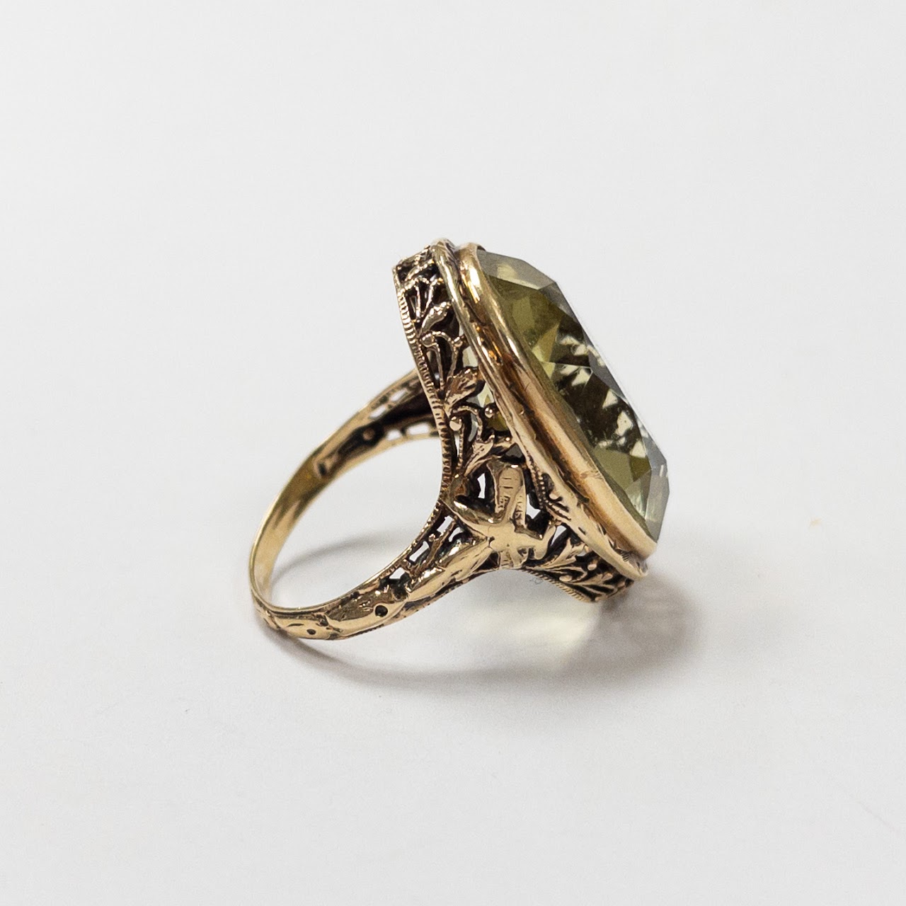 14K Gold & Peridot Antique Ring