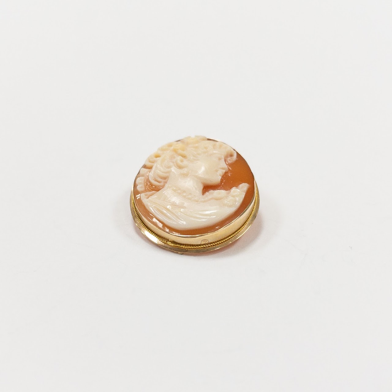 14K  Gold Cameo Brooch