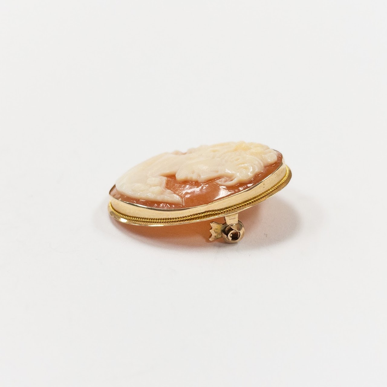 14K  Gold Cameo Brooch