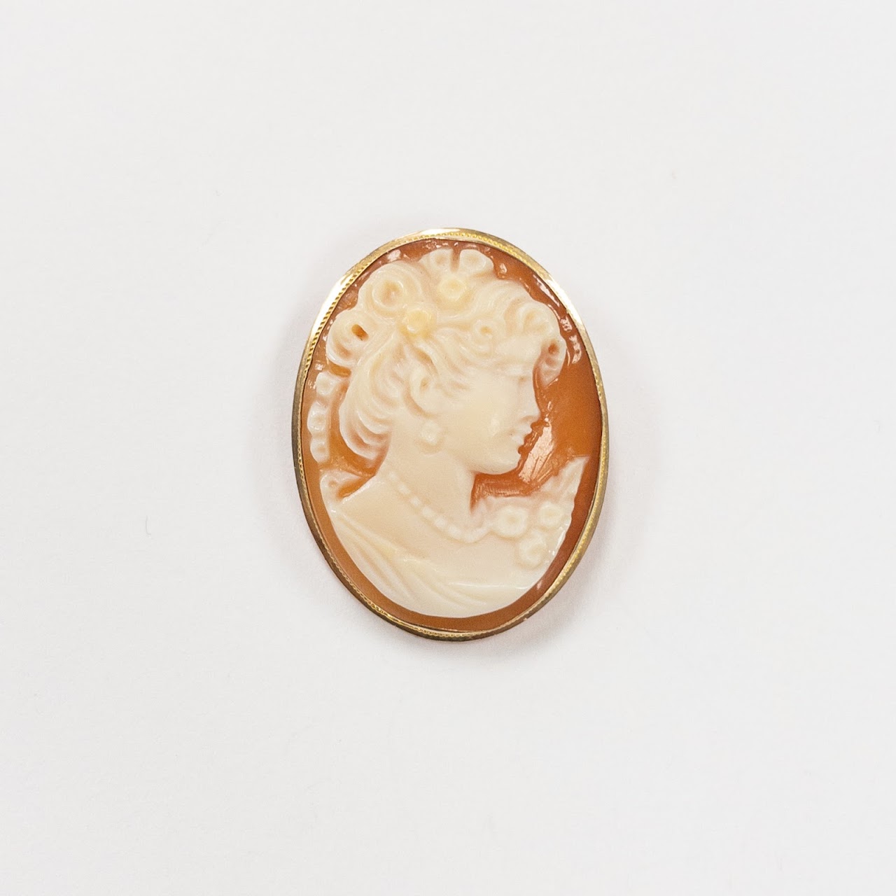 14K  Gold Cameo Brooch