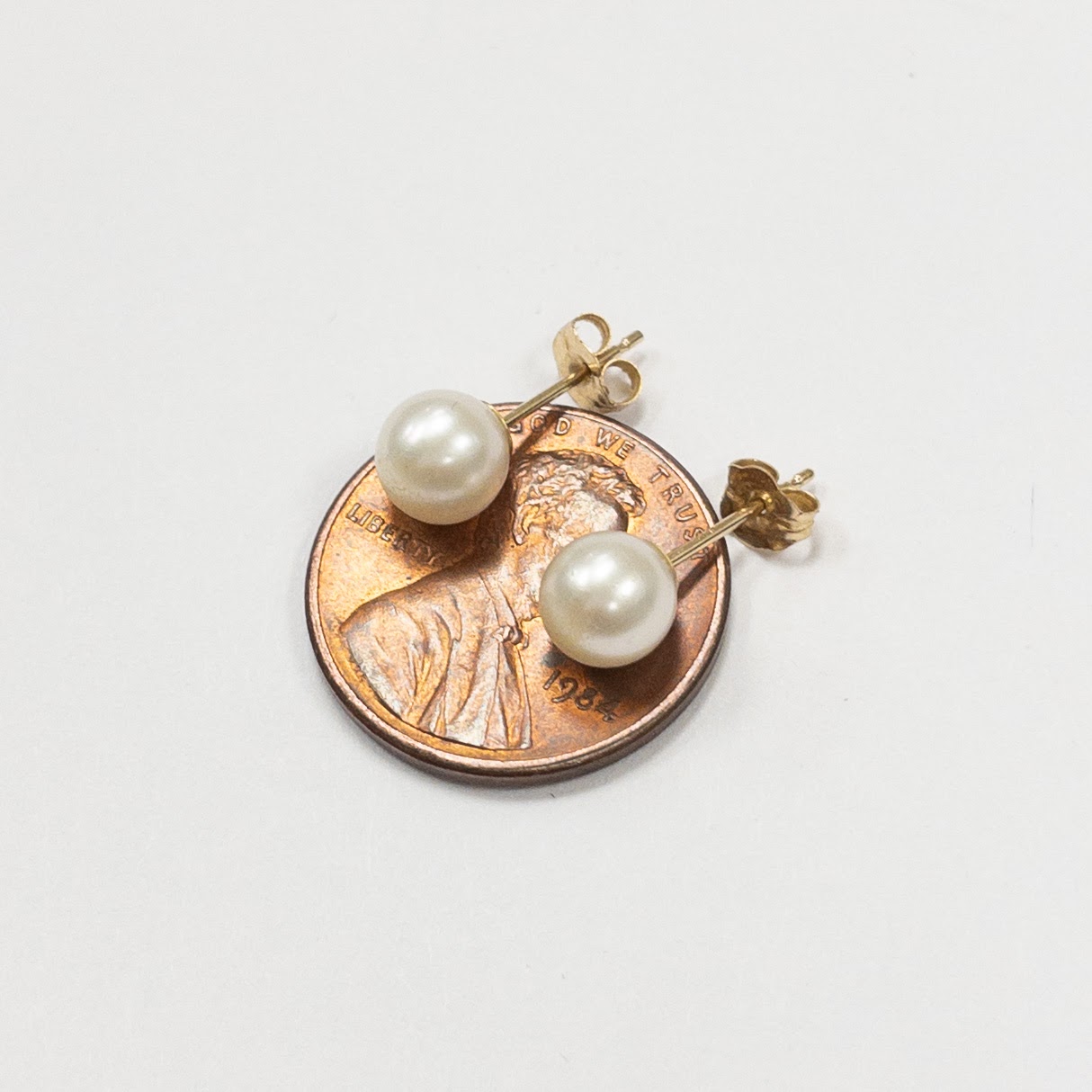 14K Gold & Pearl Stud Earrings