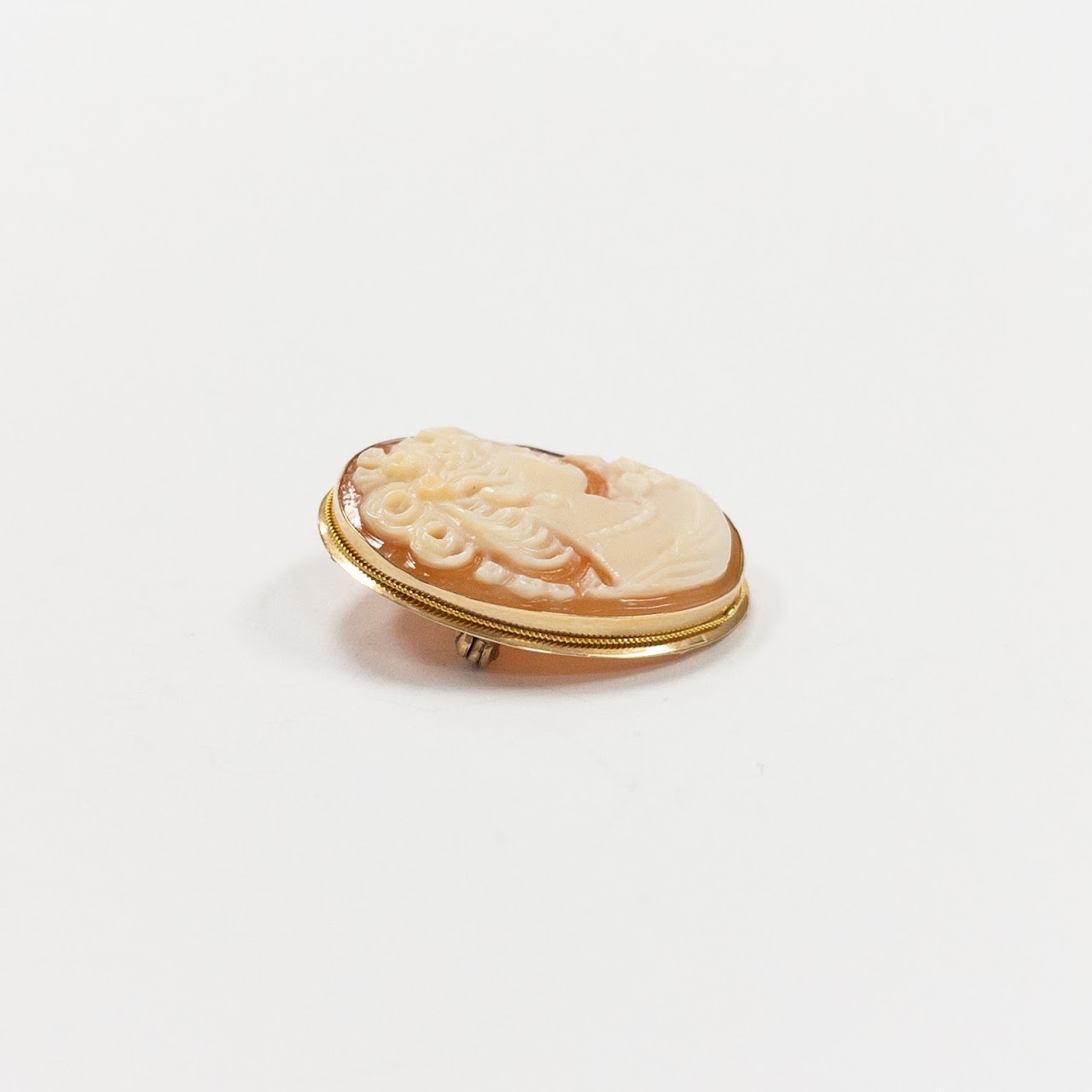 14K  Gold Cameo Brooch