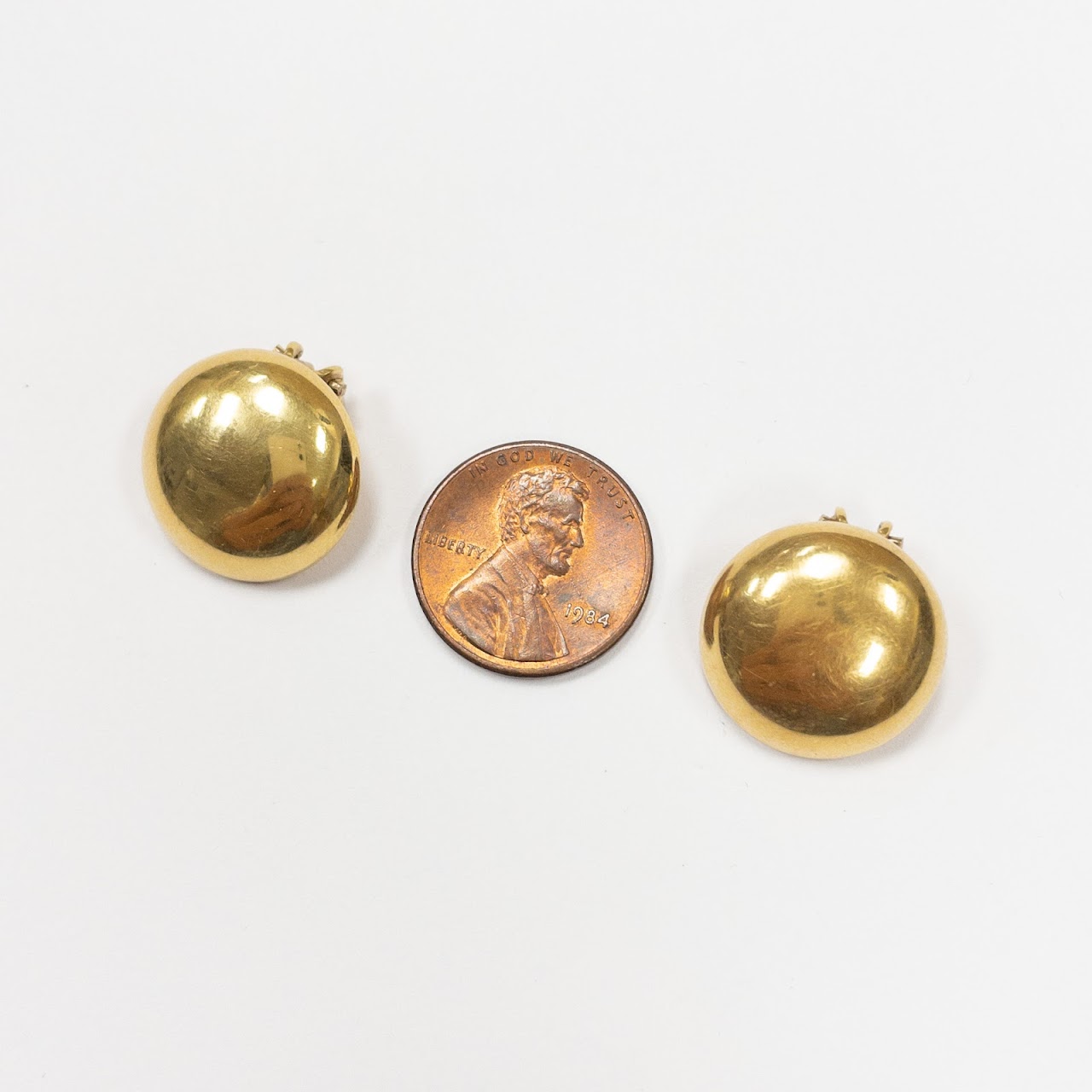 18K Gold Round Clip Earrings