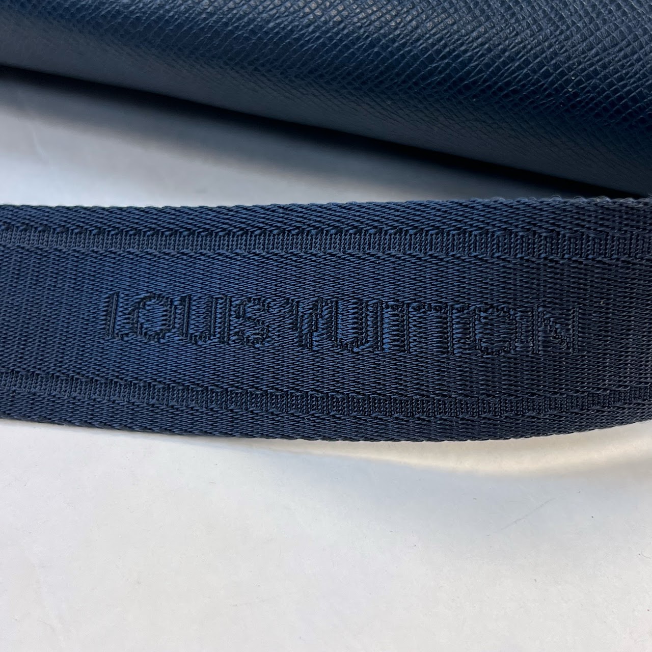 Louis Vuitton Taiga Andrei Messenger Bag