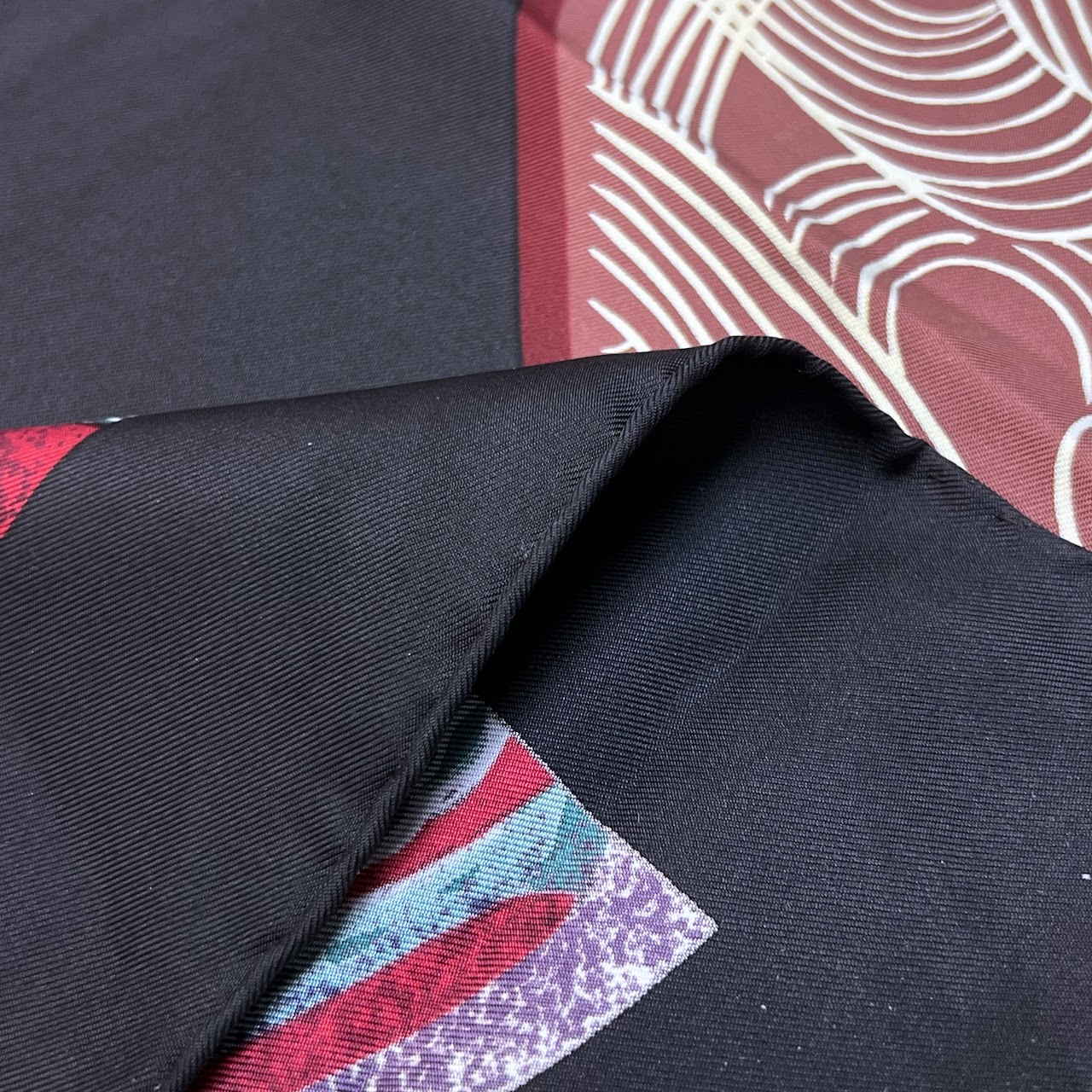 Hermès 90 Papiers II Sulfure & Presse Silk Scarf