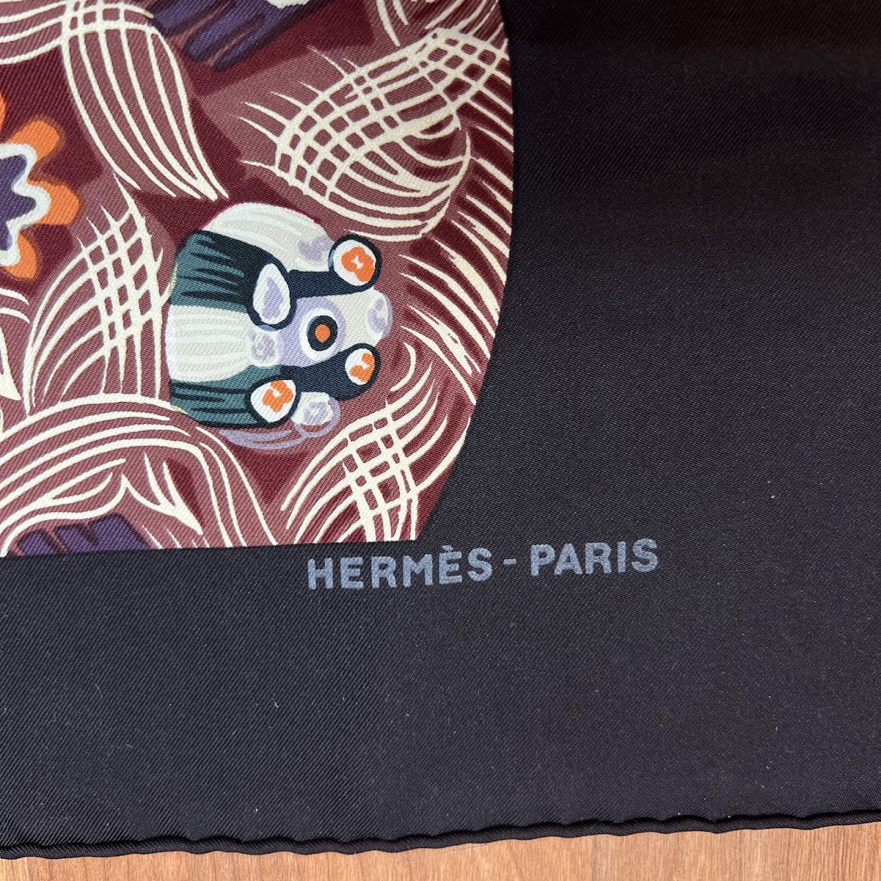 Hermès 90 Papiers II Sulfure & Presse Silk Scarf