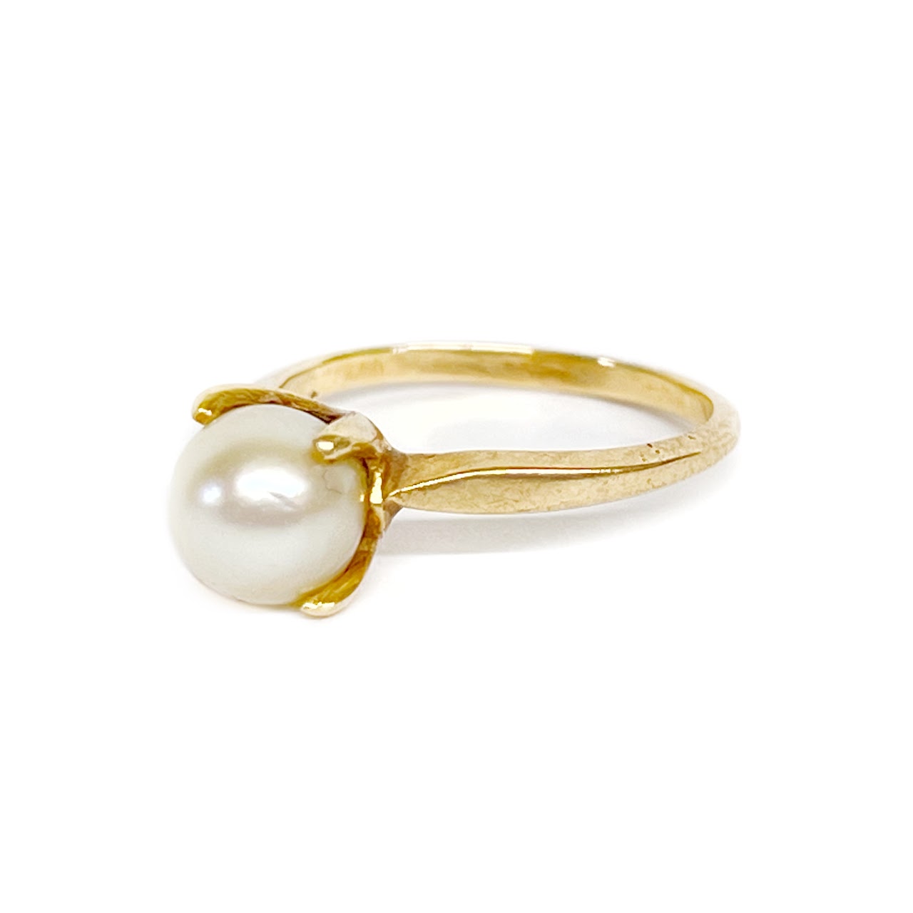 14K Gold and Solitaire Pearl Ring