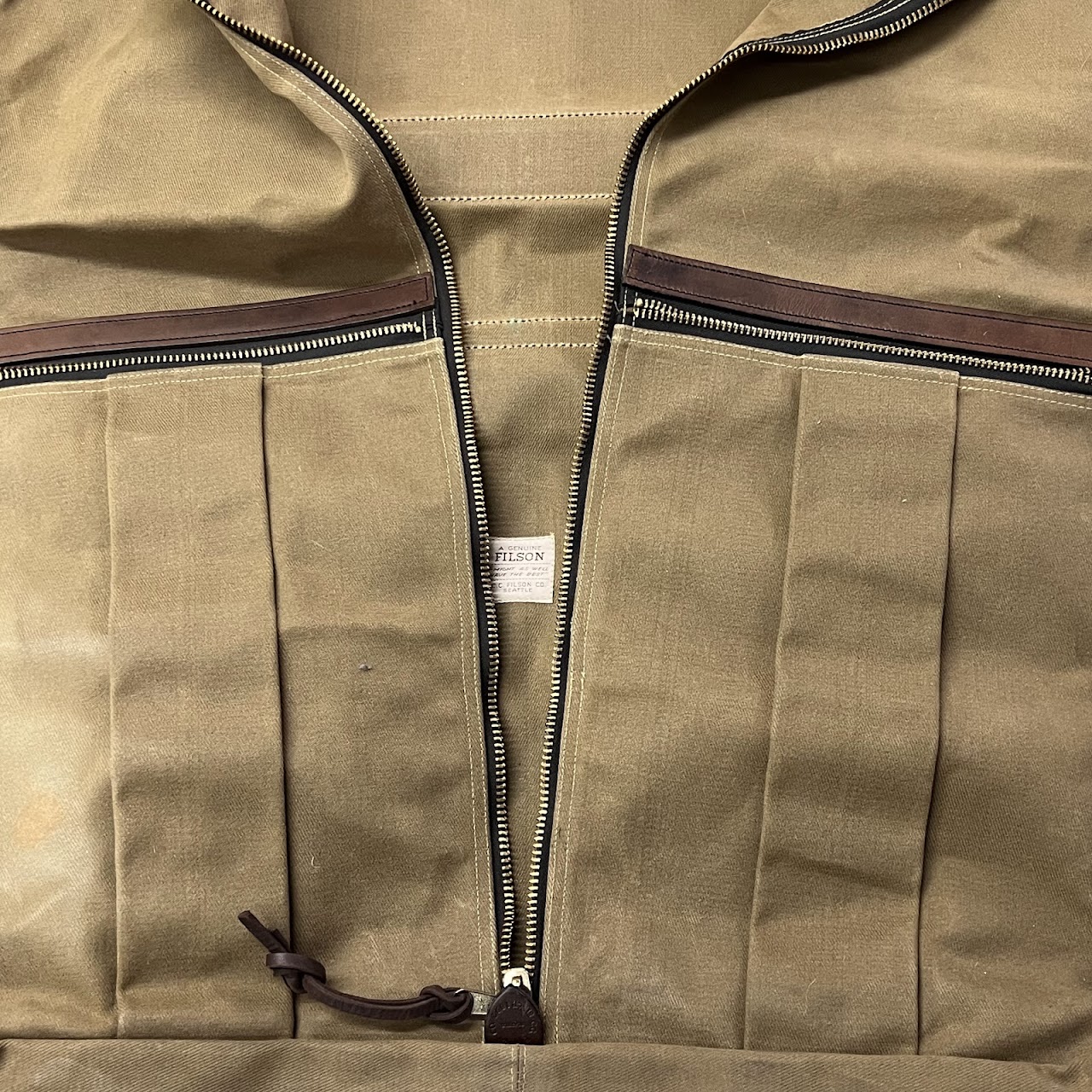 Filson Rugged Twill Canvas Garment Bag