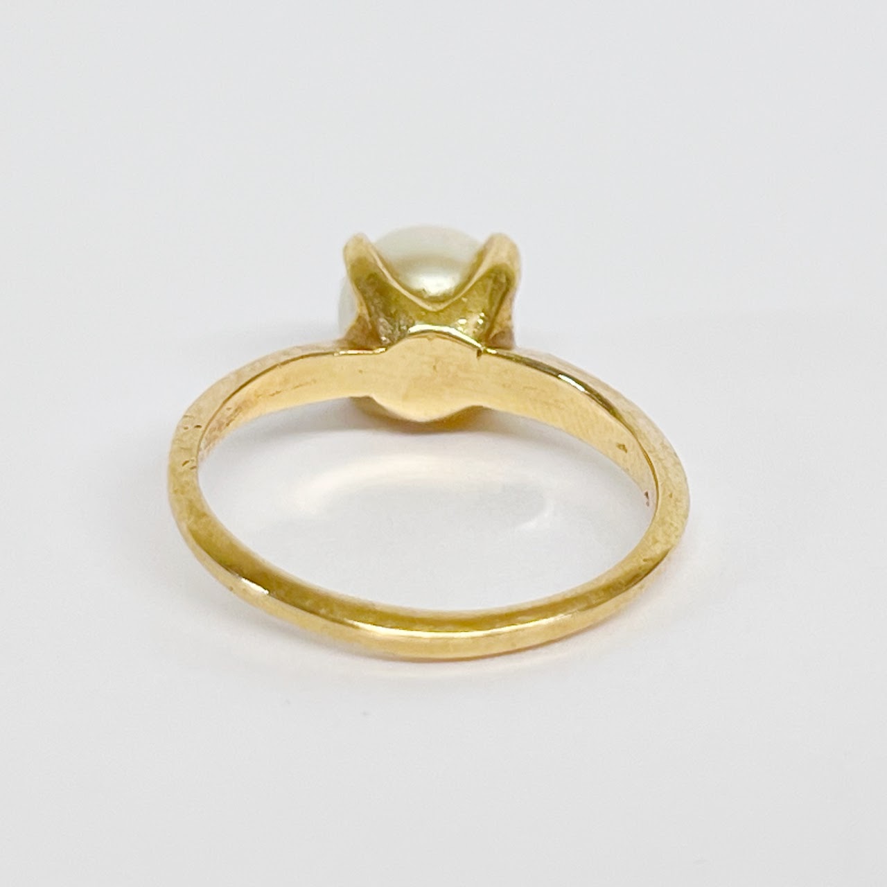 14K Gold and Solitaire Pearl Ring