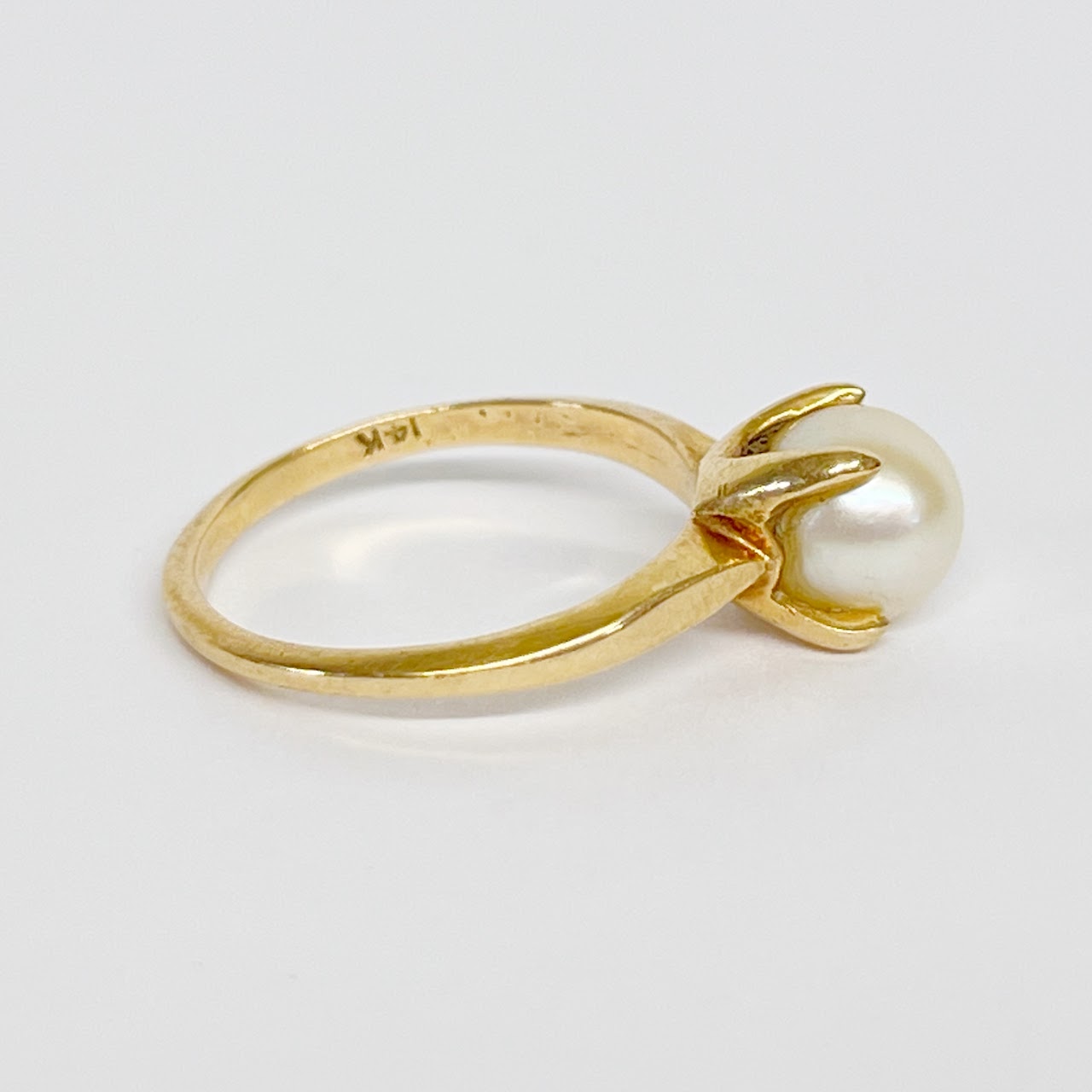 14K Gold and Solitaire Pearl Ring