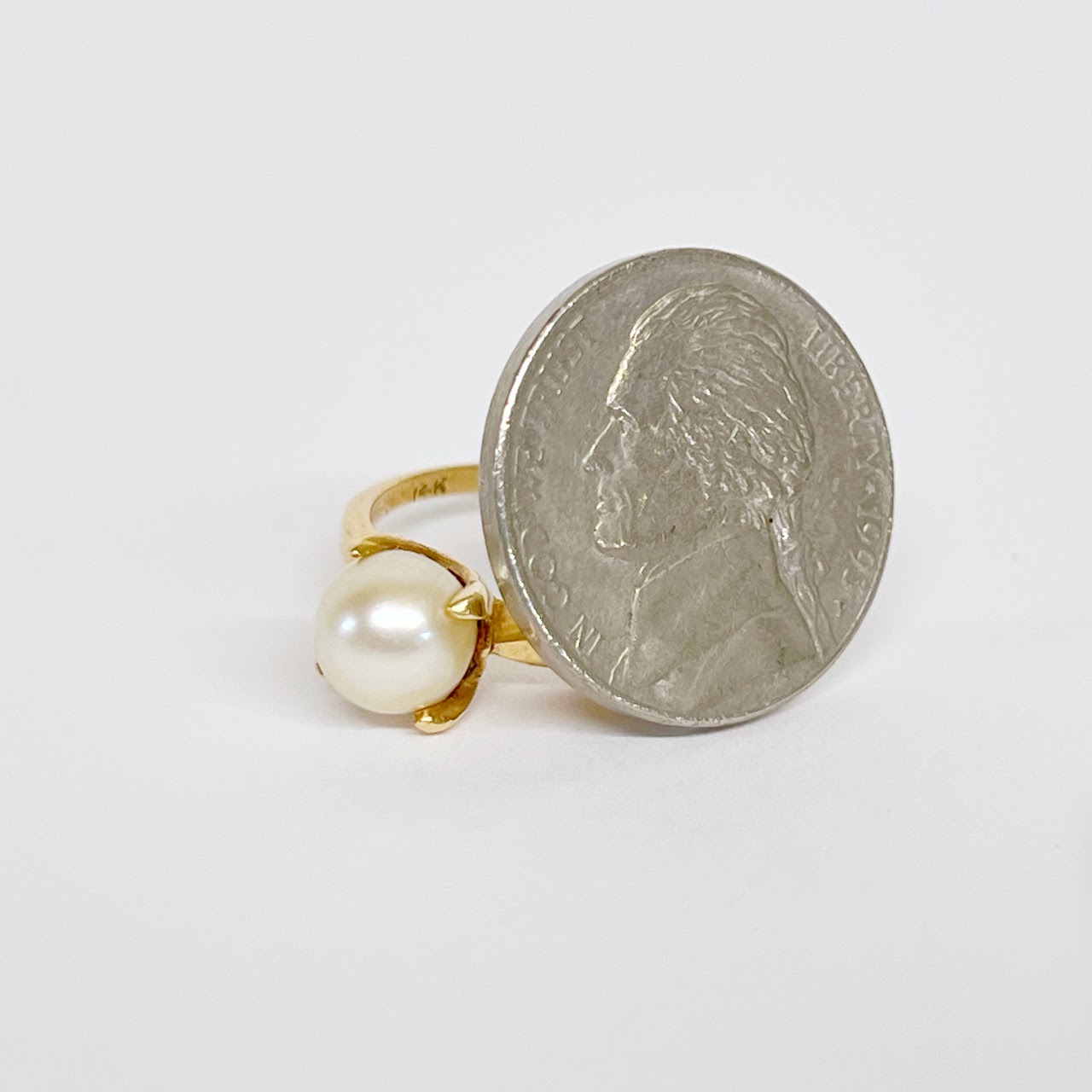 14K Gold and Solitaire Pearl Ring