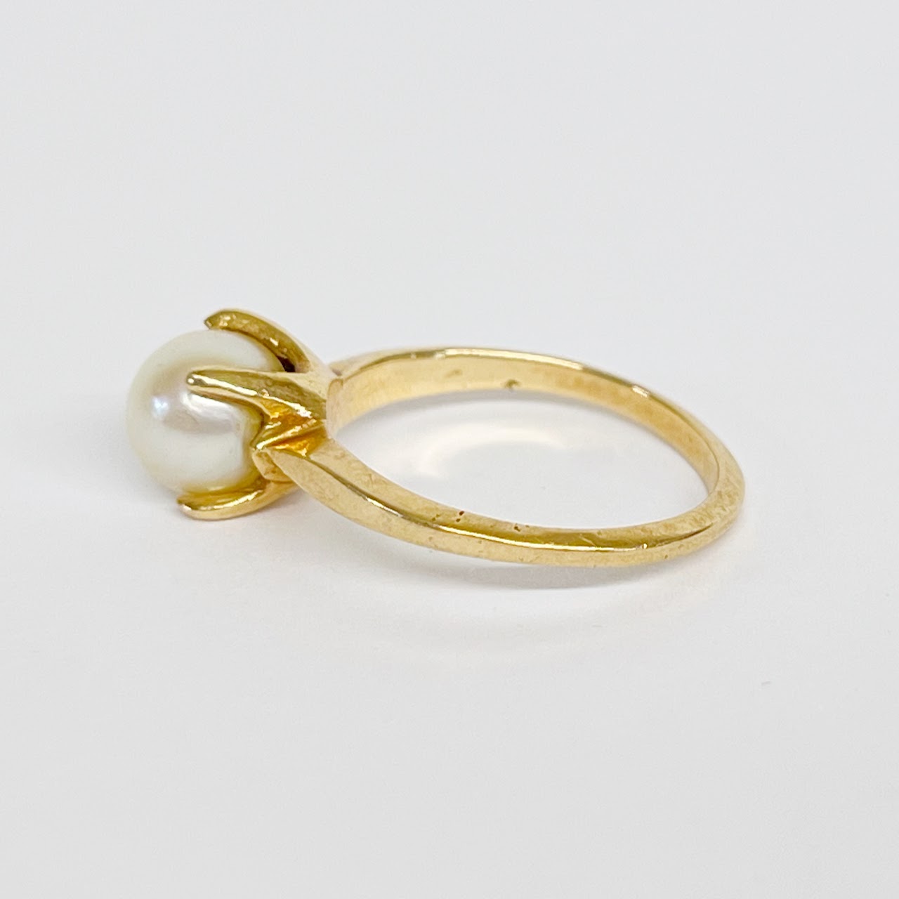 14K Gold and Solitaire Pearl Ring