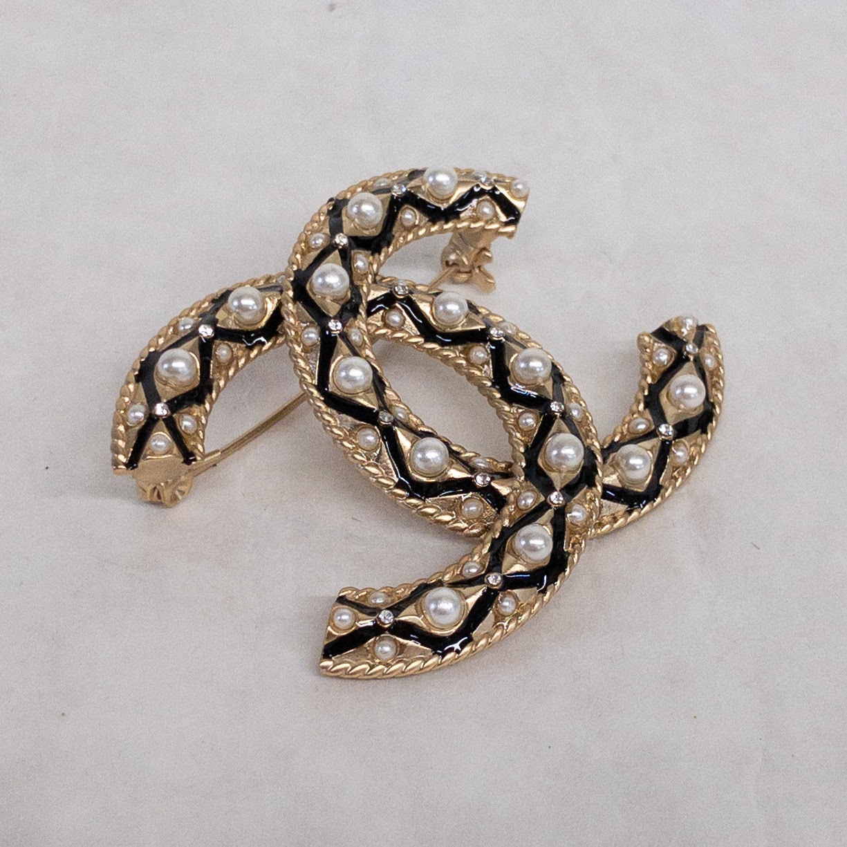 Chanel Interlocking C 'Pearl' Brooch