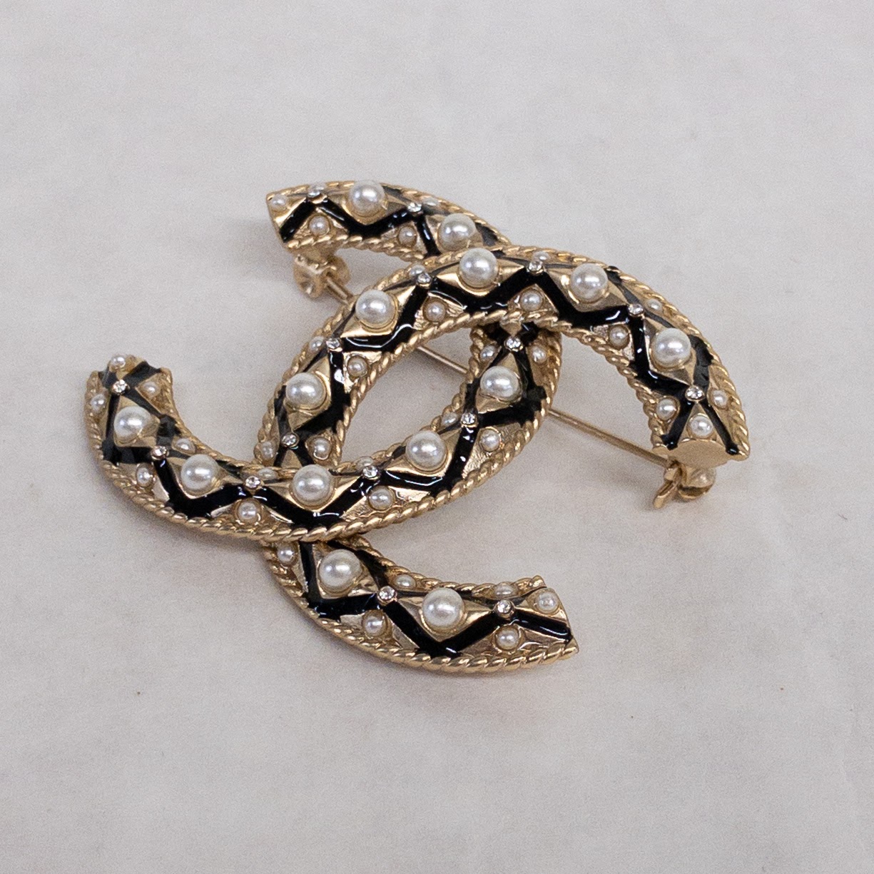 Chanel Interlocking C 'Pearl' Brooch