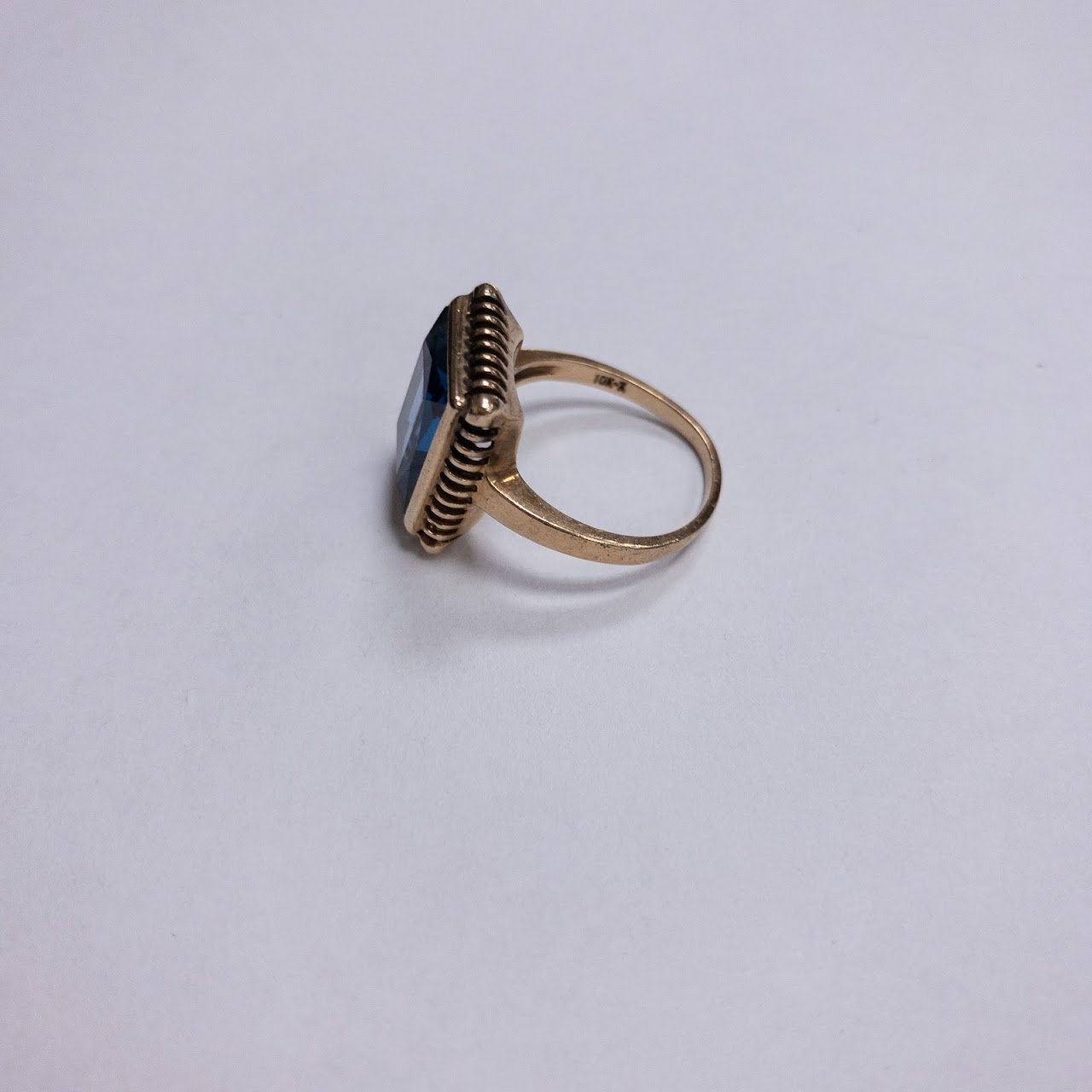 10K Gold and Blue Stone Ring