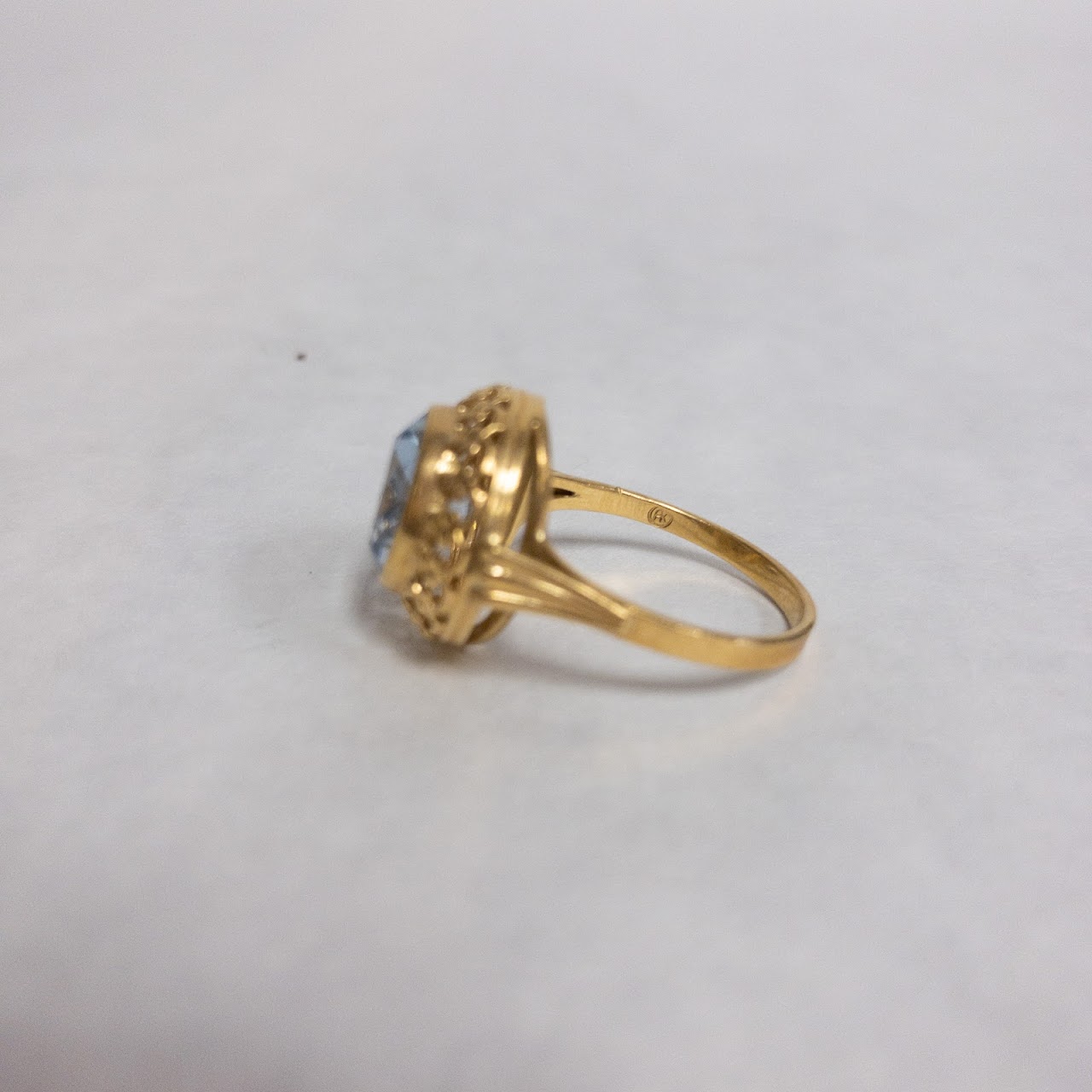 18K Gold and Blue Stone Ring